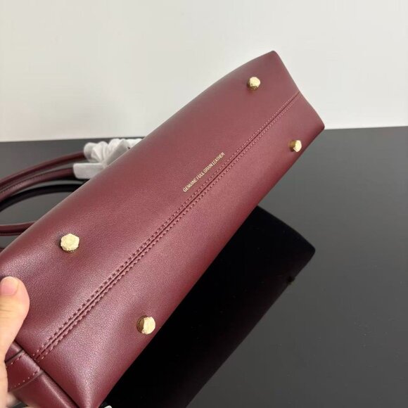 Coach vintage style Empire Carryall bag. size : 34.5*15.5*12 cm. - Picture 7 of 8